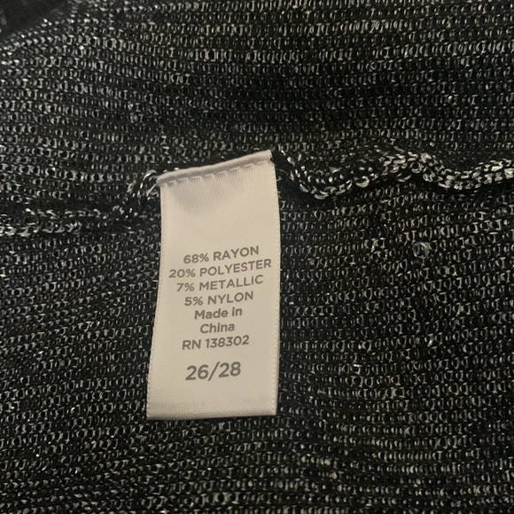 AVENUE-NEW/NEVER WORN Black and Silver Ombré Sweater (one piece). Size: 26/28 - Picture 8 of 10